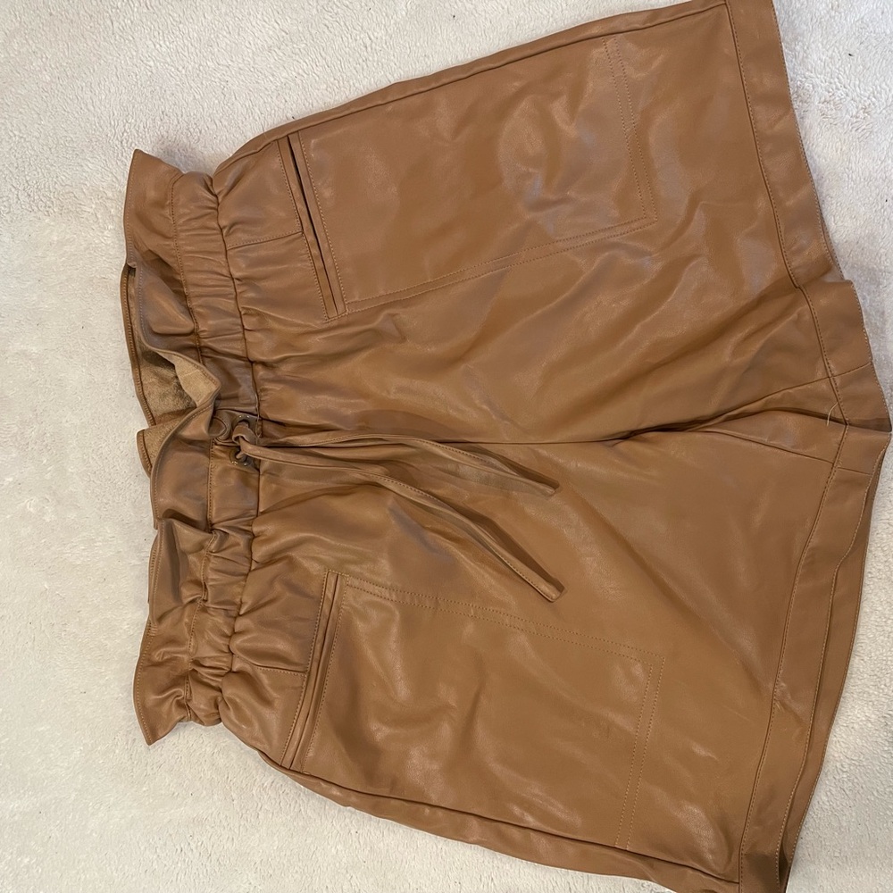 KENDALL + KYLIE Women's Vegan Leather Paperbag Shorts size S